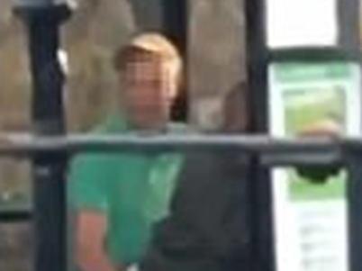 Casal filmado fazendo sexo em parada de ônibus é preso