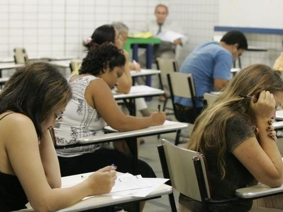 11 órgãos abrem 858 vagas em concursos com salários até R$ 26 mil