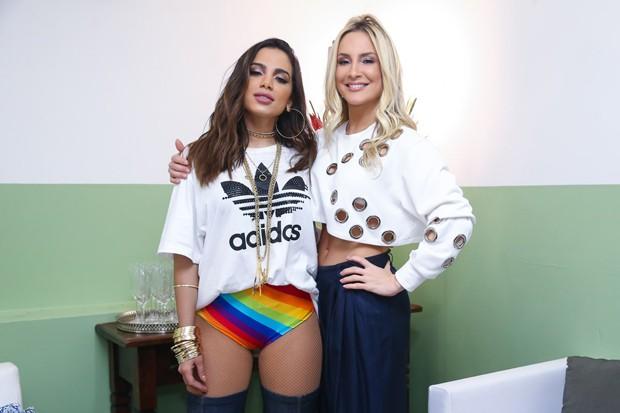 Anitta e Cláudia Leitte arrasam durante show em Salvador (Crédito: Brazil News)