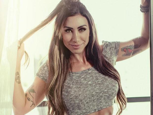Jaque Khury exibe corpo saradíssimo em foto postada no Instagram
