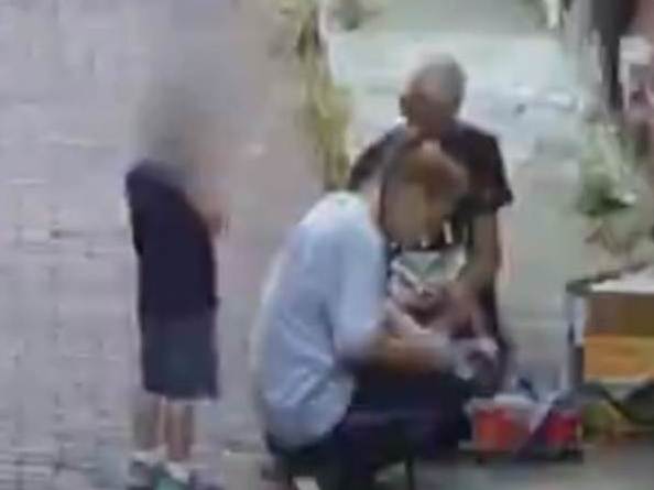 Mãe é flagrada usando heroína na frente do filho de quatro anos