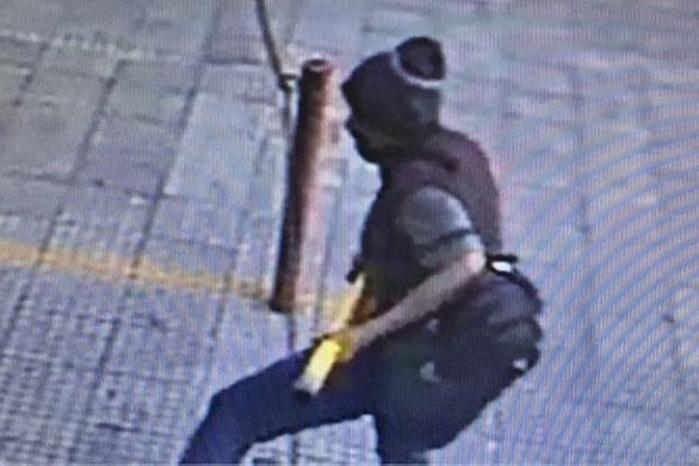 PM prende homem que matou moradores de rua por causa de dominó (Crédito: Reprodução)