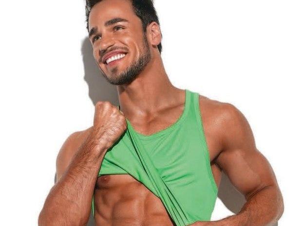 Modelo que participou do 'Amor & Sexo' tem nudes vazadas na web