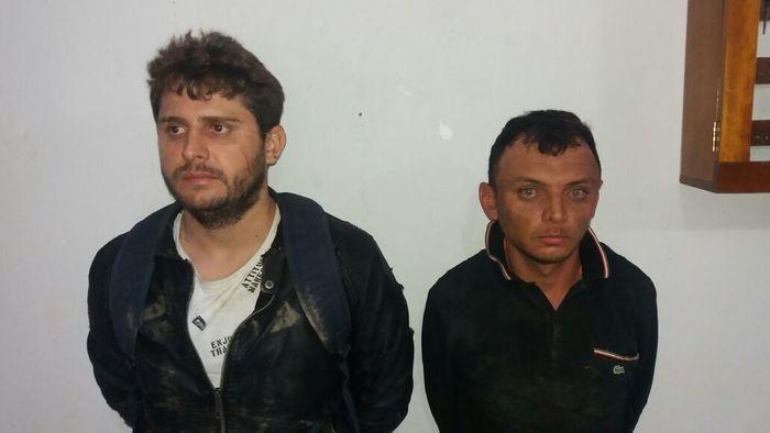 Dupla presa suspeita de homicídio em Alegrete do Piauí (Crédito: Polícia Militar)