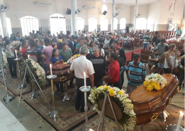 Vítimas de grave acidente na BR-222 são veladas em Imperatriz (Crédito: Antônio Pinheiro Silva)