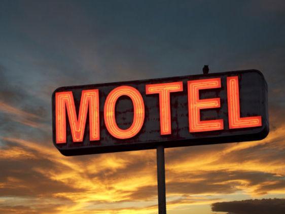 Histórias de motel chocam: "Dormi com o sogro e cobraram camisinha"