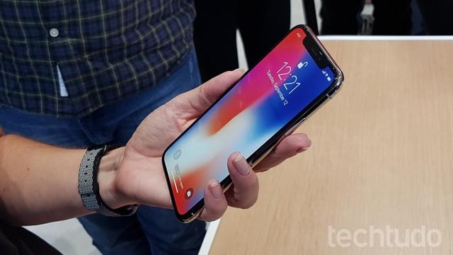 iPhone X estreou um design novo (Crédito: Thássius Veloso/TechTudo)