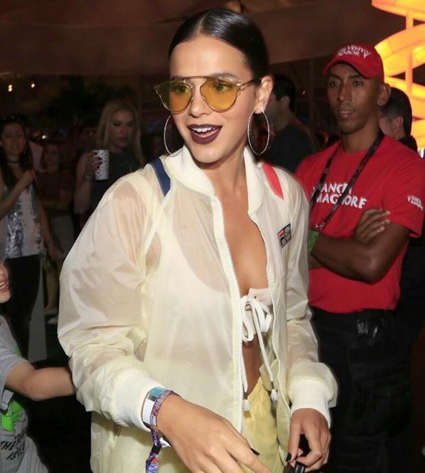Marquezine vai a festival blindada por seguranças e causa tumulto (Crédito: Marcos Rosa)