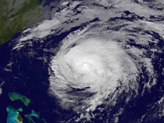 Três tempestades tropicais no Atlântico ameaçam o Caribe e os EUA