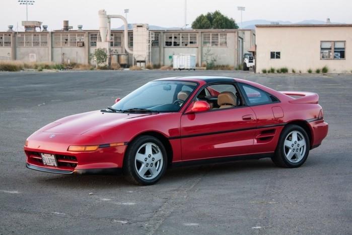 Veículo Toyota MR2 ficou destruído (Crédito: witter(Bring A Trailer @Bringatrailer)