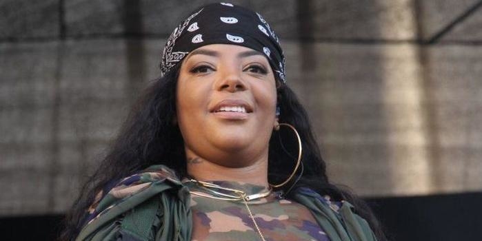 Ludmilla posta foto nua em rede social e fãs vão ao delírio