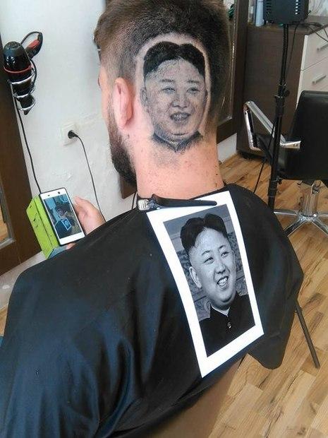 Corte de cabelo com rosto do presidente norte-coreano choca (Crédito: Facebook)