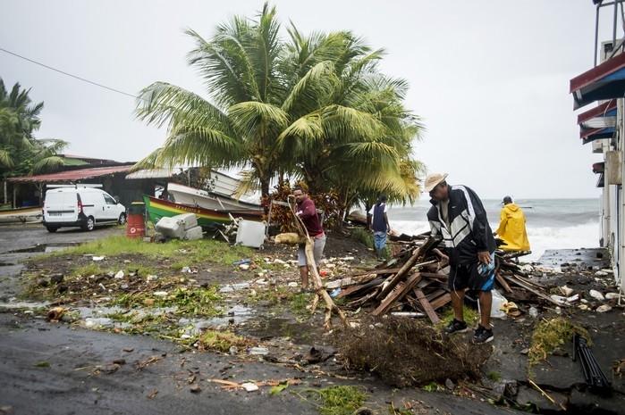Após atingir ilha de Dominica, Furacão Maria é reduzido à categoria 4 e avança para Porto Rico (Crédito: Reprodução/G1)