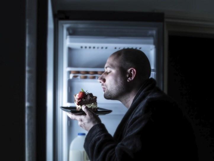 Não quer engordar? Então, evite comer neste horário