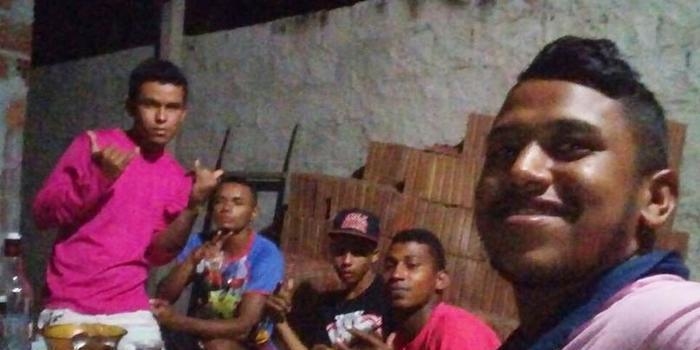 Foto mostra vítimas de chacina antes de atiradores chegarem no RN