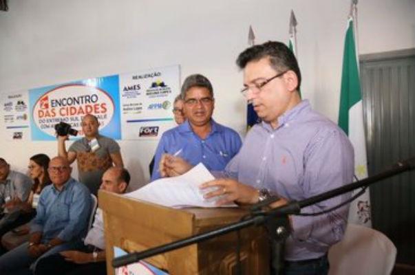 Assinatura da ordem de serviço para início das obras (Crédito: Divulgação)