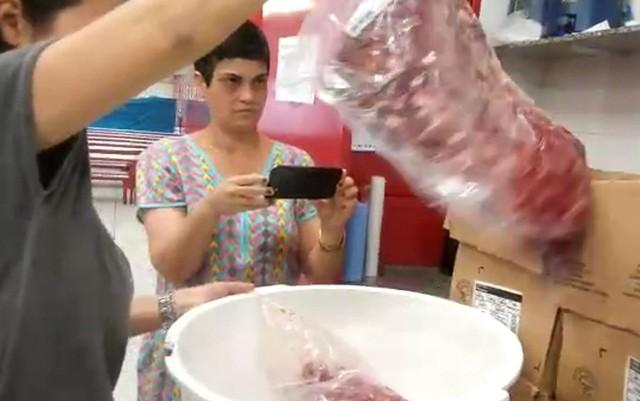 Simone Pereira Cavalcante gravou tudo com o celular (Crédito: TV Globo/Reprodução)