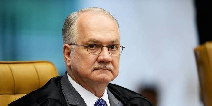 Edson Fachin separa inquérito que investiga senadores do PMDB