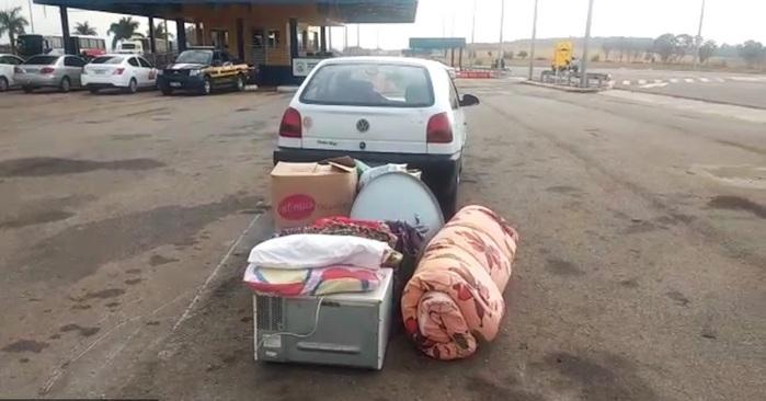 Criança foi encontrada junto com ítens de mudança (Crédito: Polícia Rodoviária Federal)