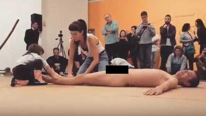 Performance está causando polêmica nas redes (Crédito: Reprodução)