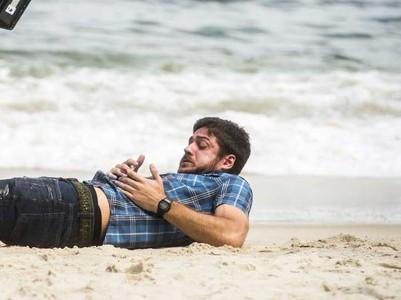 "A força do querer": Ruy vai atirar em Zeca por causa de Ritinha