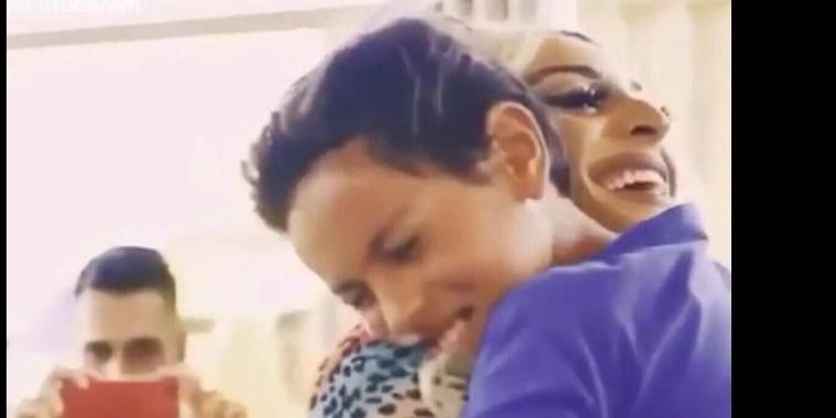 Pabllo Vittar surpreende fã que sofre bullying por gostar dele;veja