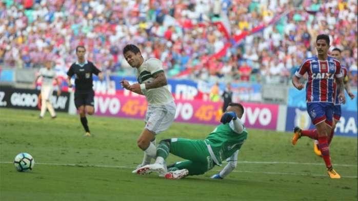 Jogo marcado por lances polêmicos (Crédito: LANCE)