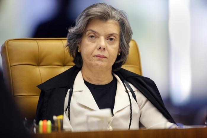 Ministra Cármen Lúcia determinou que tribunais informem sobre salários de juízes