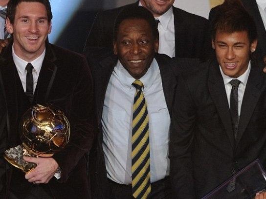 "A mudança foi boa para Neymar", diz Pelé sobre ida para o PSG