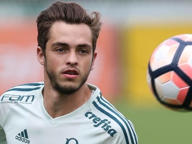Hyoran pode ganhar chance como falso 9 no Palmeiras