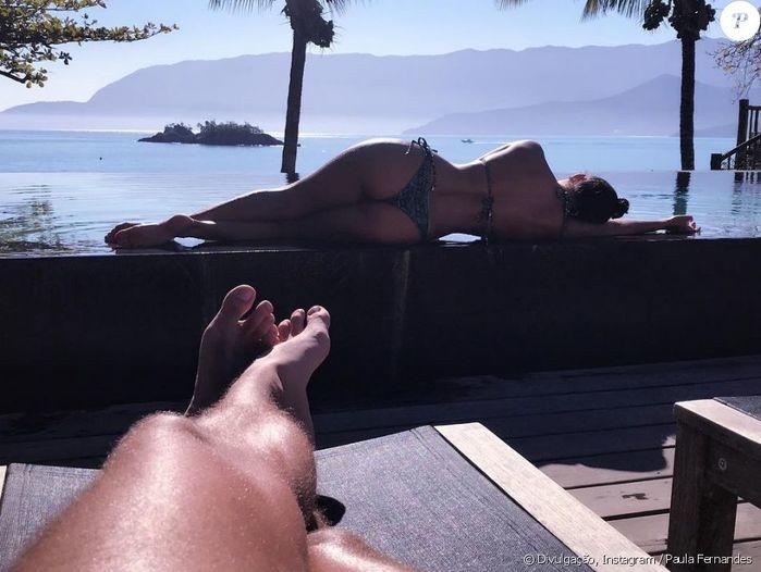 Paula Fernandes posa de biquíni e namorado elogia: 'Contemplando a paisagem' (Crédito: Reprodução/Instagram)