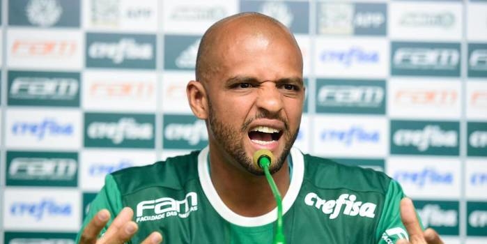 Felipe Melo se reintegra ao grupo do Palmeiras