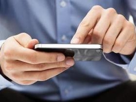 Acesso à internet por dispositivos móveis aumenta no Brasil