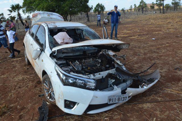 Corolla envolvido em acidente na PI-242 (Crédito: Cidadesemfoco)