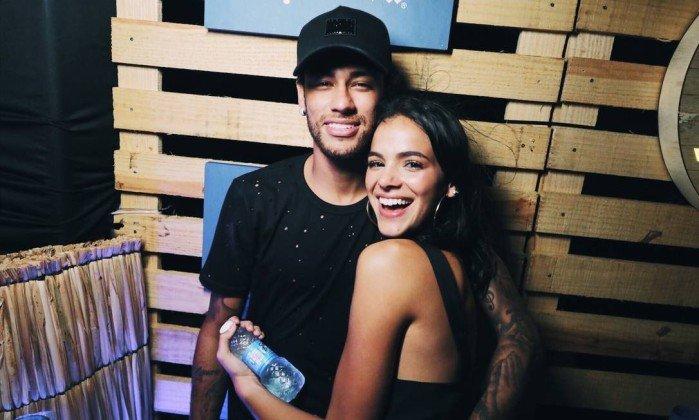 Família de Neymar desaprova volta de namoro com Marquezine (Crédito: Reprodução)