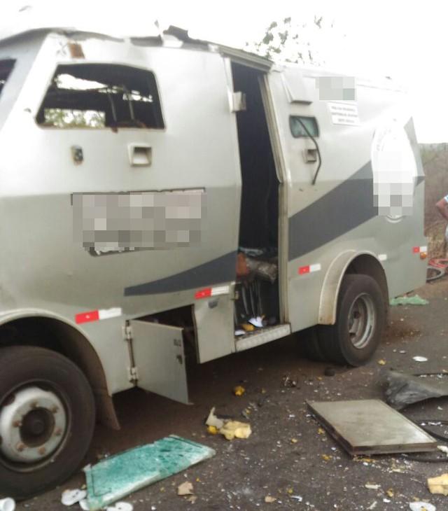 Carro-forte do Piauí fuzilado por bandidos no Maranhão (Crédito: Polícia Civil-Maranhão)