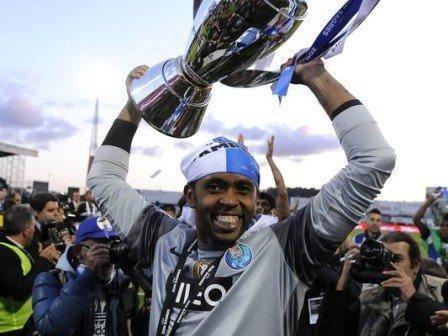 Ex-goleiro Hélton será treinador de time da 3ª divisão de Portugal