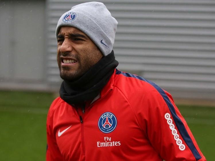 Reserva, Lucas recusa ser emprestado pelo Paris Saint Germain