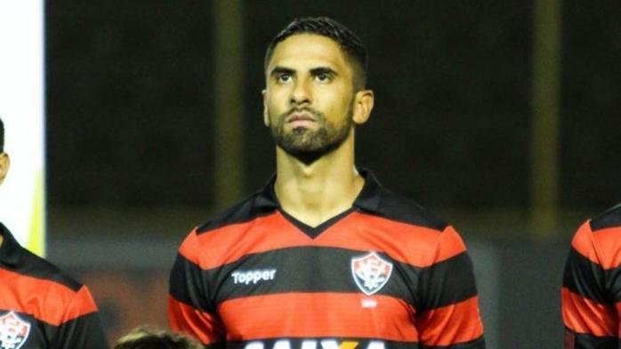Atacante foi destaque no Vitória na temporada passada (Crédito: Reprodução)