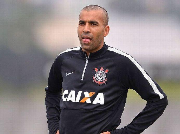 Corinthians acerta a contratação do atacante Emerson Sheik