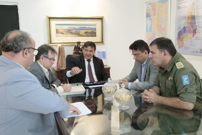 Ações de trânsito é tema de reunião do governador com equipe (Crédito: Jorge Bastos)