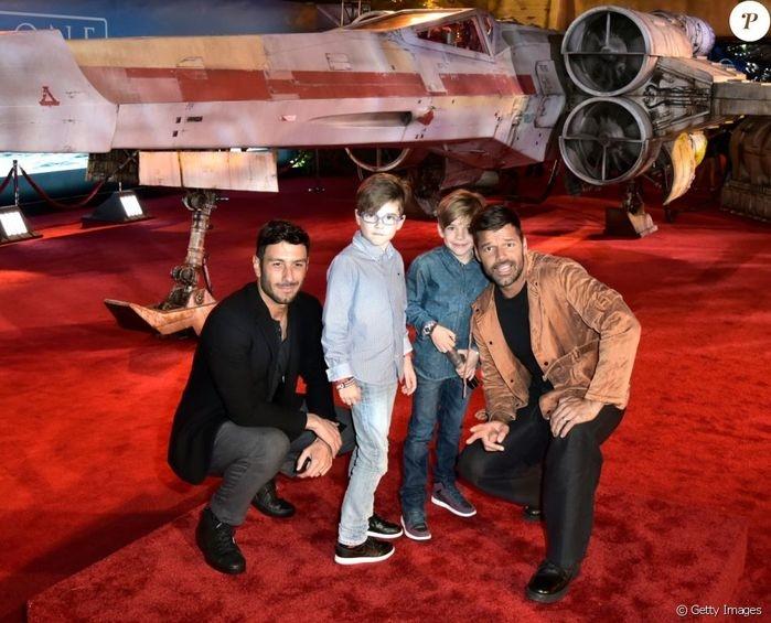 Ricky Martin explica aos filhos por que eles têm dois pais