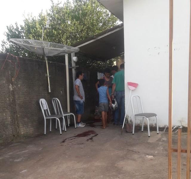 Mulher é morta pelo marido enquanto amamentava filho recém nascido