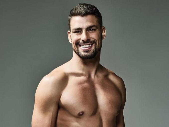 Cauã Reymond muda de endereço no Rio após ser flagrado pelado