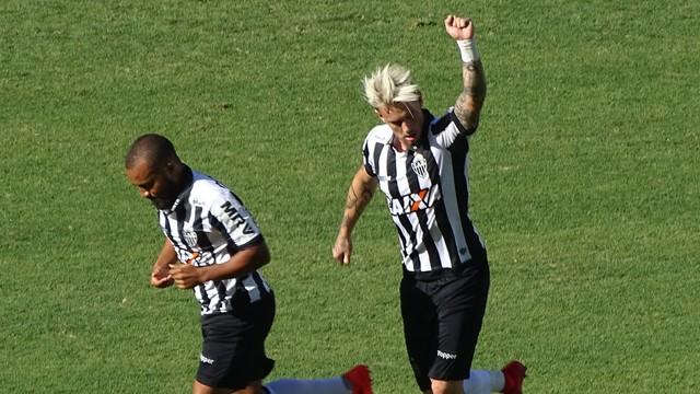 Atlético vence Democrata com facilidade no Horto