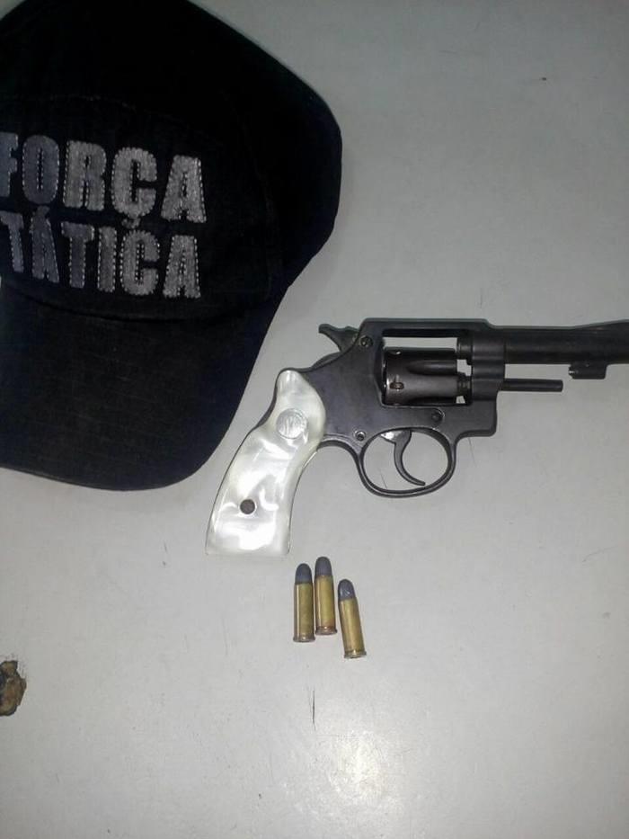 Homem é preso com arma de fogo na zona Sudeste de Teresina