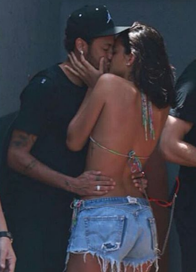 Marquezine se emociona ao se despedir de Neymar em Noronha