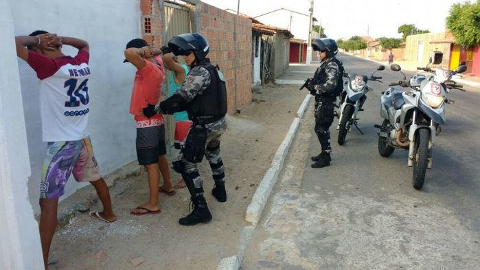 Abordagem Operação Réveillon 2018 (Crédito: PM-PI)