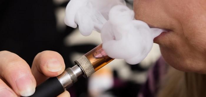 Estudo revela que cigarros eletrônicos também causam câncer