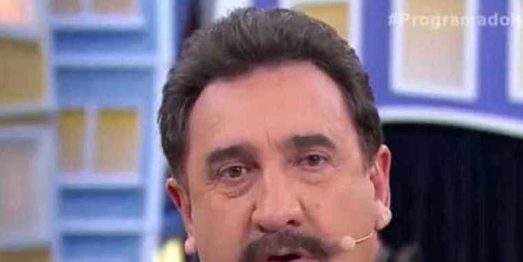 Ratinho diz que novelas da Globo “têm muito viado” e causa polêmica